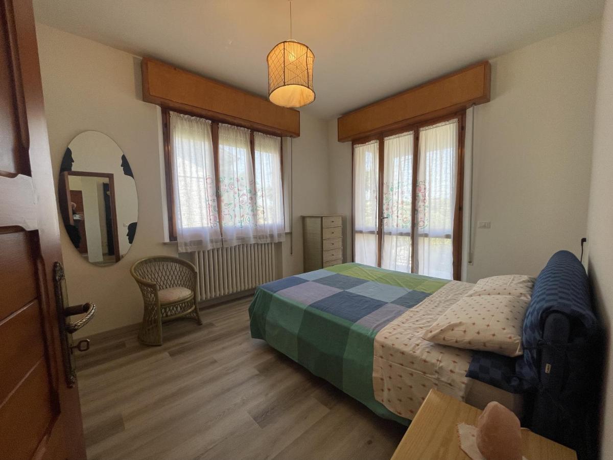 Oasi Di Relax Apartment Santa Maria di Scacciano Luaran gambar