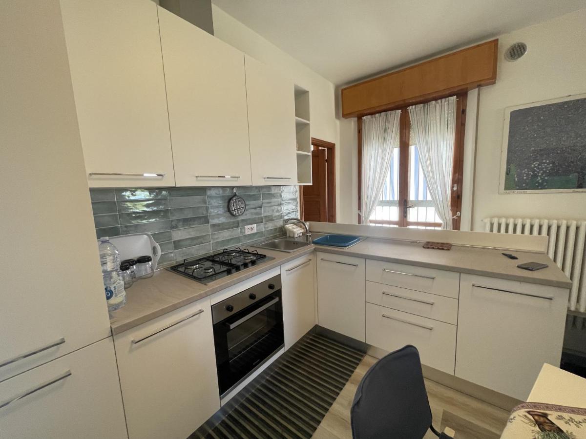 Oasi Di Relax Apartment Santa Maria di Scacciano Luaran gambar