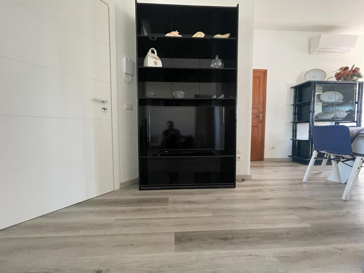 Oasi Di Relax Apartment Santa Maria di Scacciano Luaran gambar